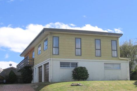 Photo of property in 24 Golders Place, Richmond Heights, Taupo, 3330