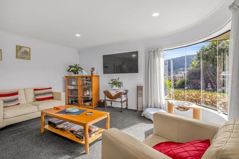 Photo of property in 6 Mccahon Drive, Pukehangi, Rotorua, 3015