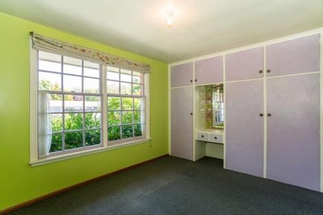 Photo of property in 233 Memorial Avenue, Burnside, Christchurch, 8053