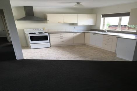 Photo of property in 37 Chatsworth Crescent, Pakuranga Heights, Auckland, 2010