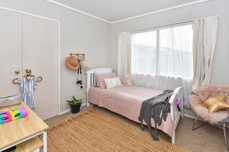 Photo of property in 32a Barneys Farm Road, Clendon Park, Auckland, 2103