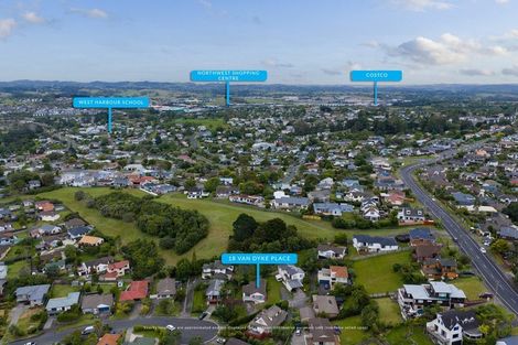 Photo of property in 18 Van Dyke Place, West Harbour, Auckland, 0618