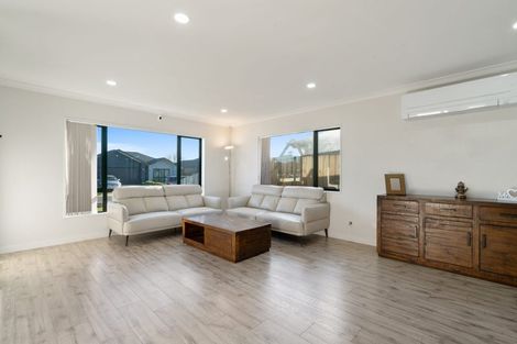 Photo of property in 9 Earlywood Road, Takanini, 2110