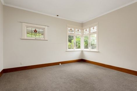 Photo of property in 16 Buller Street, Picton, 7220