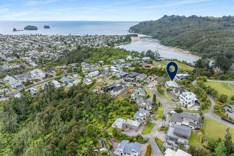 Photo of property in 121 Pacific View Drive, Whangamata, 3620
