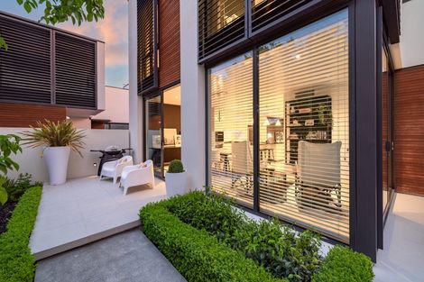 Photo of property in 138c Glandovey Road, Strowan, Christchurch, 8052