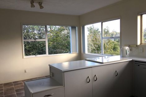 Photo of property in 96 Mountbatten Avenue, Hillcrest, Auckland, 0627