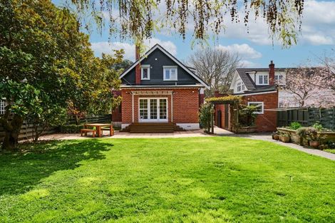 Photo of property in 14 Hinau Street, Woburn, Lower Hutt, 5010