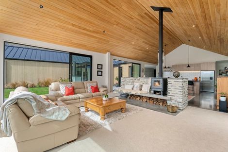 Photo of property in 10 Double Cone Road, Jacks Point, Queenstown, 9371