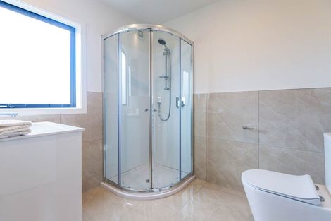 Photo of property in 14 Korama Lane, New Lynn, Auckland, 0600