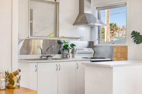 Photo of property in 1/137 Centreway Road, Orewa, 0931