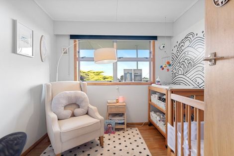 Photo of property in 9 Miriona Grove, Paekakariki, 5034