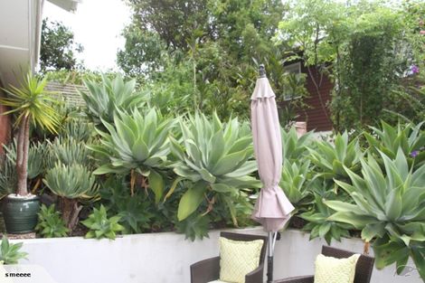 Photo of property in 43 Sharon Road, Waiake, Auckland, 0630