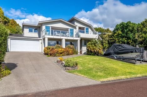 Photo of property in 25 Endymion Place, Half Moon Bay, Auckland, 2012