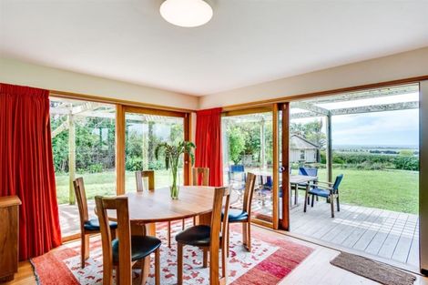 Photo of property in 235 Poraiti Road, Poraiti, Napier, 4182