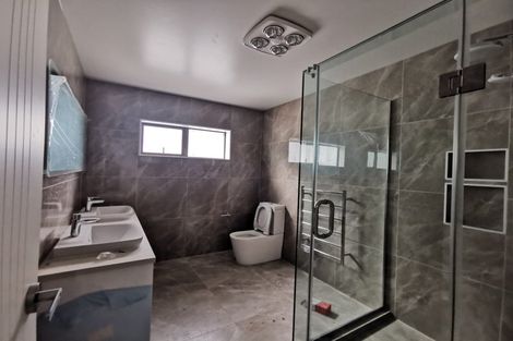 Photo of property in 296a Bucklands Beach Road, Bucklands Beach, Auckland, 2012