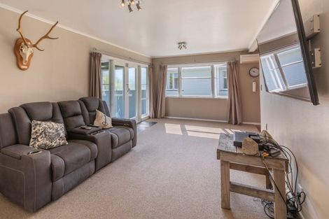 Photo of property in 40 Francis Drake Street, Waipukurau, 4200