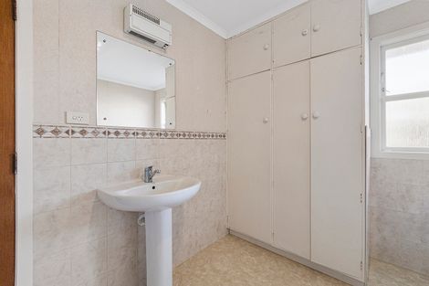 Photo of property in 20 Clare Street, Cambridge, 3434