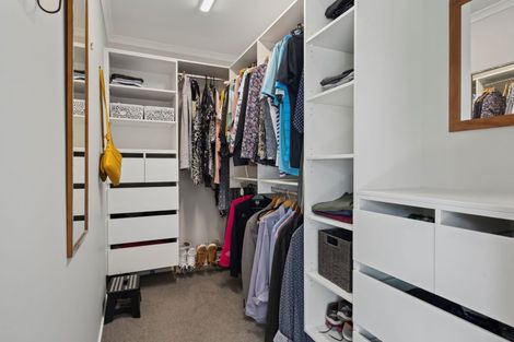 Photo of property in 4 Palmer Crescent, Silverstream, Upper Hutt, 5019