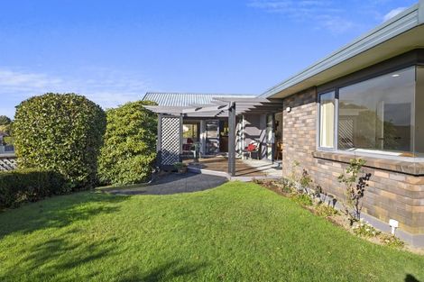 Photo of property in 3 Maple Crescent, Whalers Gate, New Plymouth, 4310