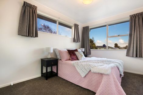 Photo of property in 13 Arnwood Street, Manurewa, Auckland, 2102