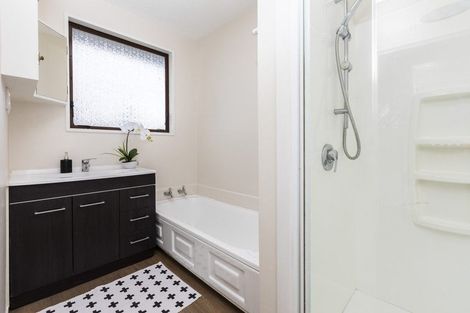 Photo of property in 29 Te Maru Place, Redwood, Christchurch, 8051