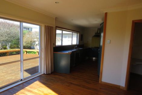 Photo of property in 2 Shortland Street, Lower Vogeltown, New Plymouth, 4310