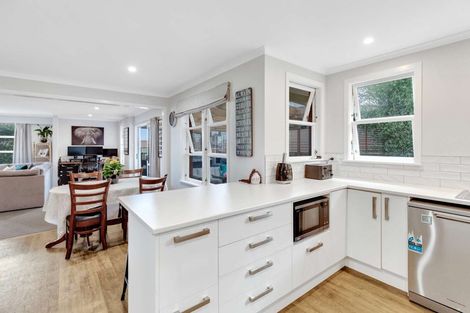 Photo of property in 12 Tawa Street, Levin, 5510