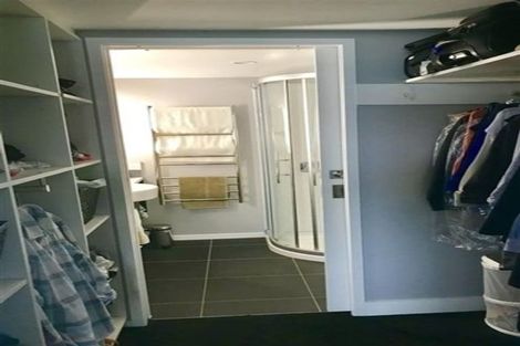 Photo of property in 4/2 Grafton Road, Roseneath, Wellington, 6011