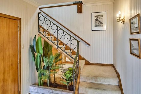 Photo of property in 100 Evans Bay Parade, Roseneath, Wellington, 6021