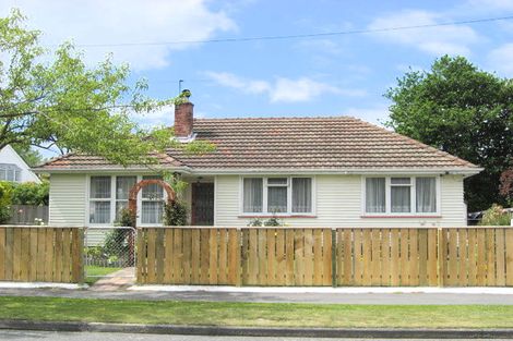 Photo of property in 36 Flay Crescent, Burnside, Christchurch, 8053