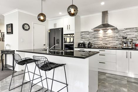 Photo of property in 11 Blackwood Crescent, Glenview, Hamilton, 3206