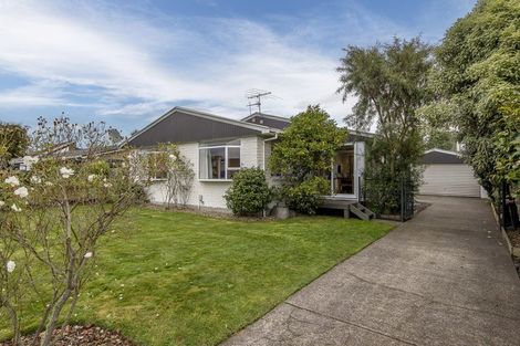 Photo of property in 21 Chilton Drive, Mairehau, Christchurch, 8052