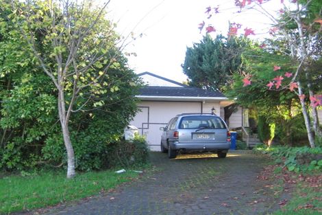 Photo of property in 12 Redlands Grove, Swanson, Auckland, 0612