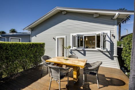 Photo of property in 67 Kennedy Road, Napier South, Napier, 4110