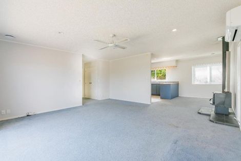 Photo of property in 28 Drome View Place, Beach Haven, Auckland, 0626
