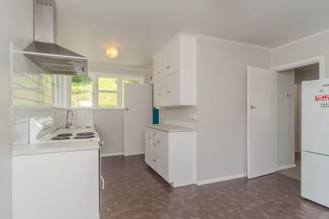 Photo of property in 6 Curtis Street, Northland, Wellington, 6012