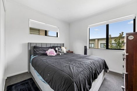 Photo of property in 12 Pangu Way, Mangere, Auckland, 2022