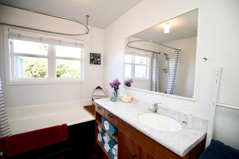 Photo of property in 24 Lily Street, Raglan, 3225