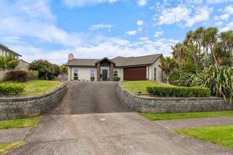 Photo of property in 4 Links Drive, Waiwhakaiho, New Plymouth, 4312