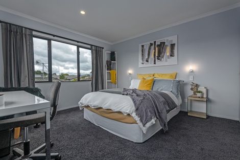 Photo of property in 17 Jensen Street, Hokowhitu, Palmerston North, 4410
