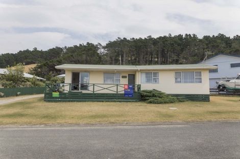 Photo of property in 86 Akitio Esplanade, Akitio, Pongaroa, 4991