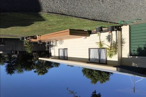 Photo of property in 2/47 Settlement Road, Papakura, 2110