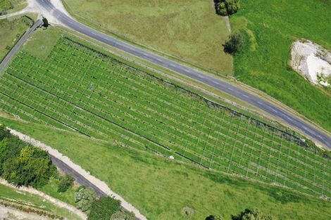 Photo of property in 1568a Old Coach Road, Pukehina, 3186