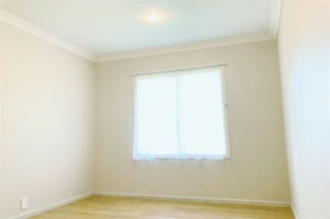 Photo of property in 15 Ayrton Street, Te Atatu South, Auckland, 0610