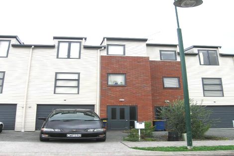 Photo of property in 36 Verdale Circle, Glen Eden, Auckland, 0602