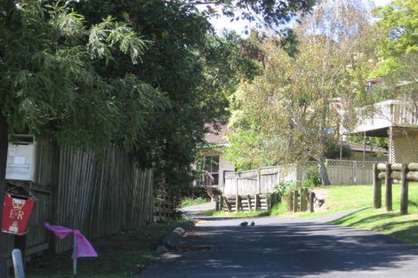 Photo of property in 2/15 Dianthus Place, Browns Bay, Auckland, 0630