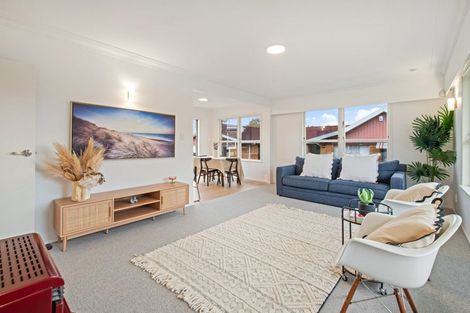 Photo of property in 42 Ray Small Drive, Pahurehure, Papakura, 2113