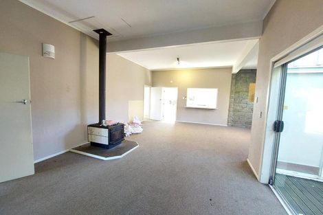 Photo of property in 3 Croydon Road, New Lynn, Auckland, 0600