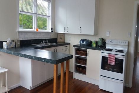 Photo of property in 86 Brandon Street, Featherston, 5710